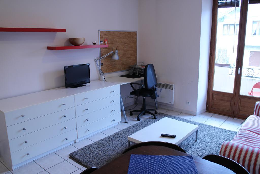 Hotel Les Z'Hirondelles Annecy Habitación foto